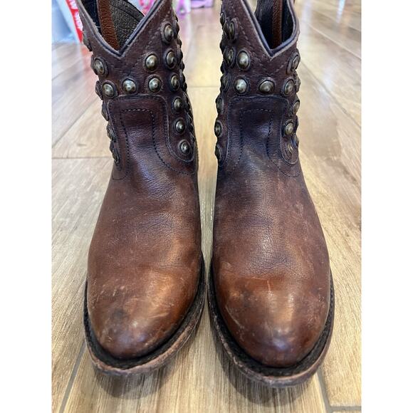 Frye Wyatt Cognac Disc Studded Moto Distressed Brown Boots Size 8B - Picture 1 of 10